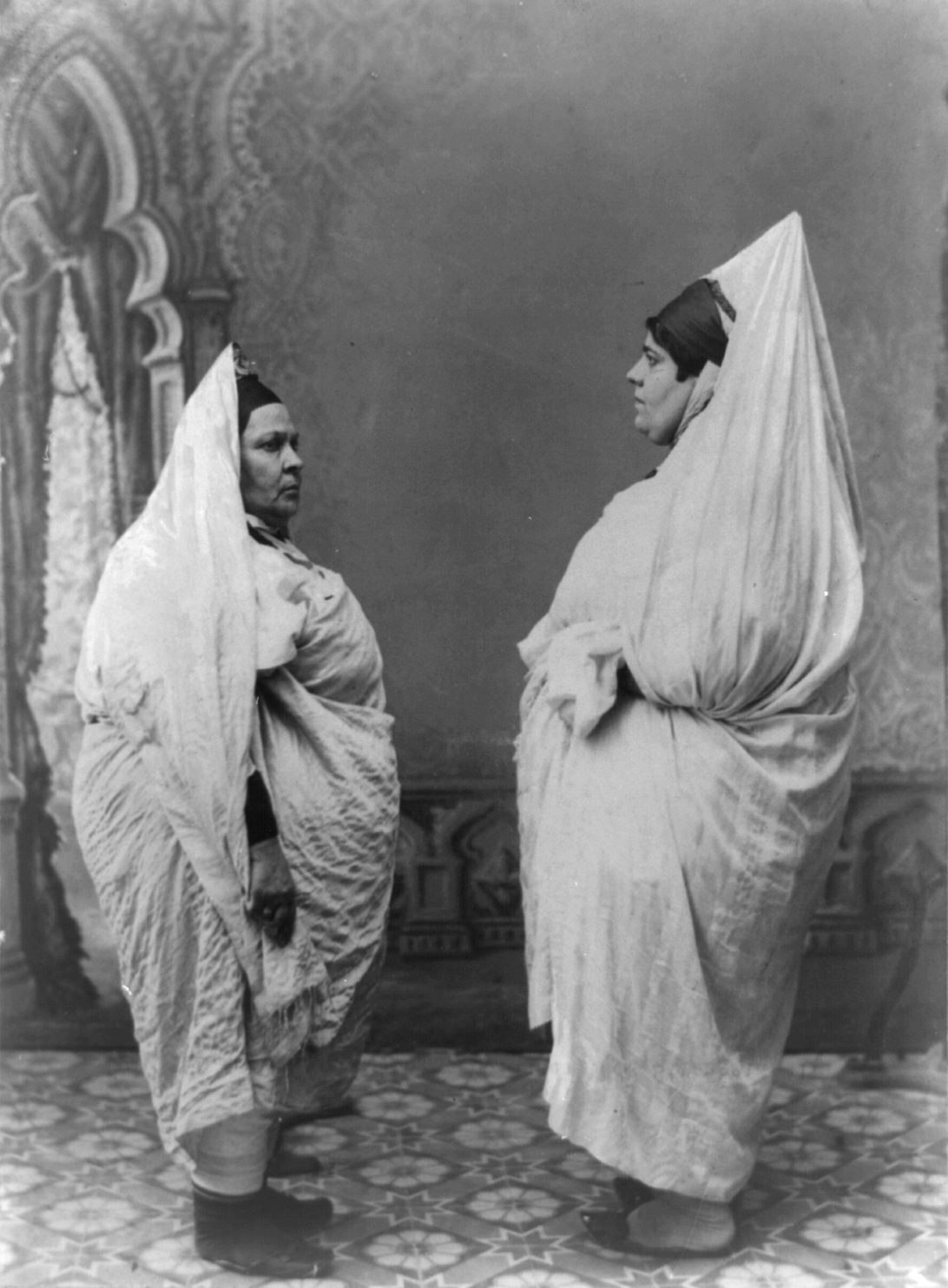 Pinkhos and the Feminist case against Traditional Egalitarianism / פּינחס און דער פֿעמיניסטער ענין קעגן טראַדיציאָנאַלע עגאַליטאַריאַניזם